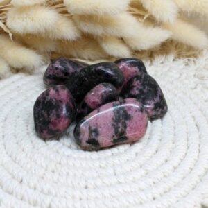 Pierre roulée Rhodonite