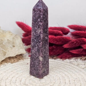 Pointe en Lépidolite